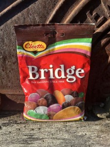 CUKIERKI BRIDGE 115g - CLOETTA (SZWECJA)